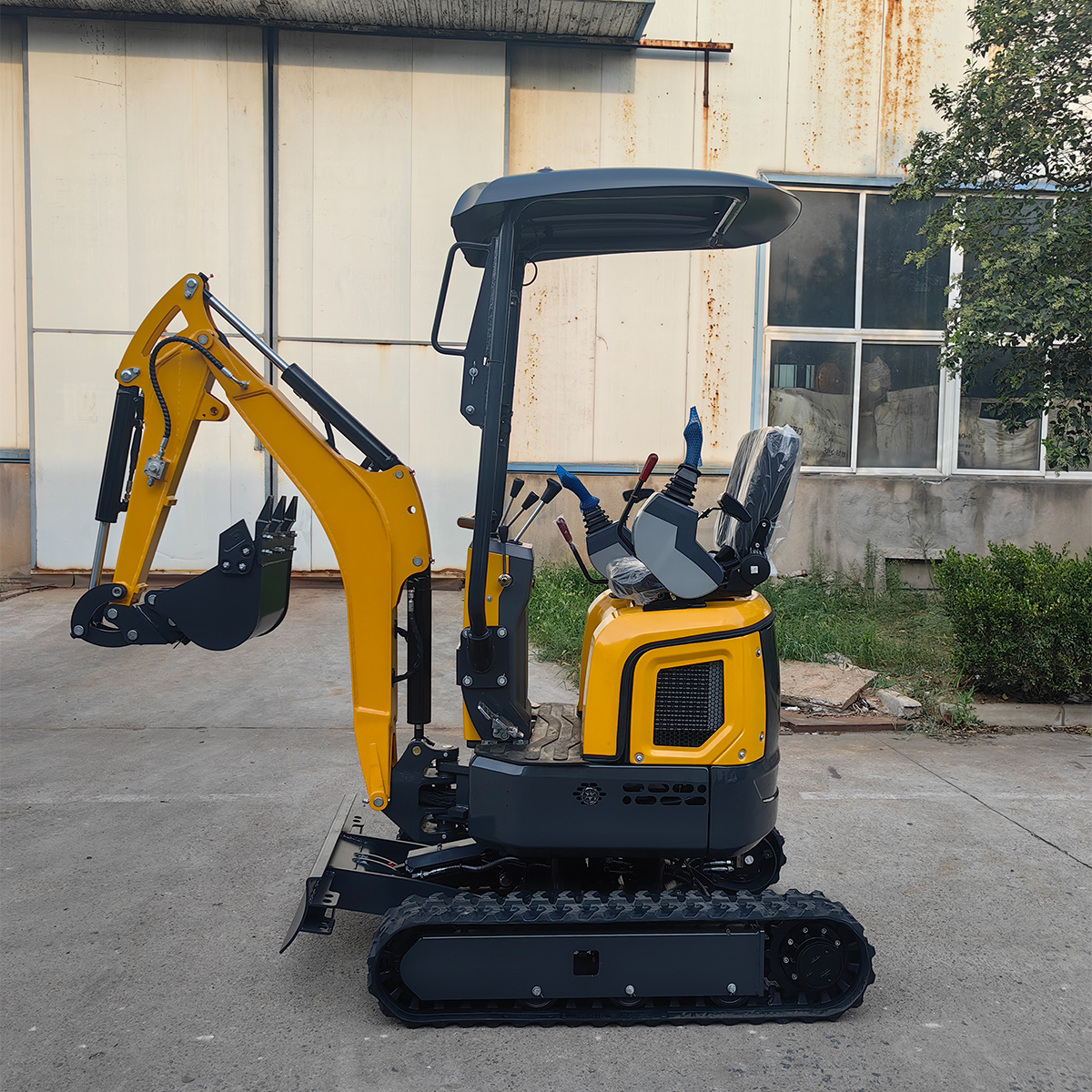 Landscaping Mini Excavator Compact & Flexible Design