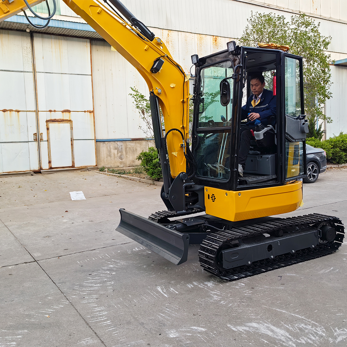 Multifunctional Mini Excavator with Full Attachments