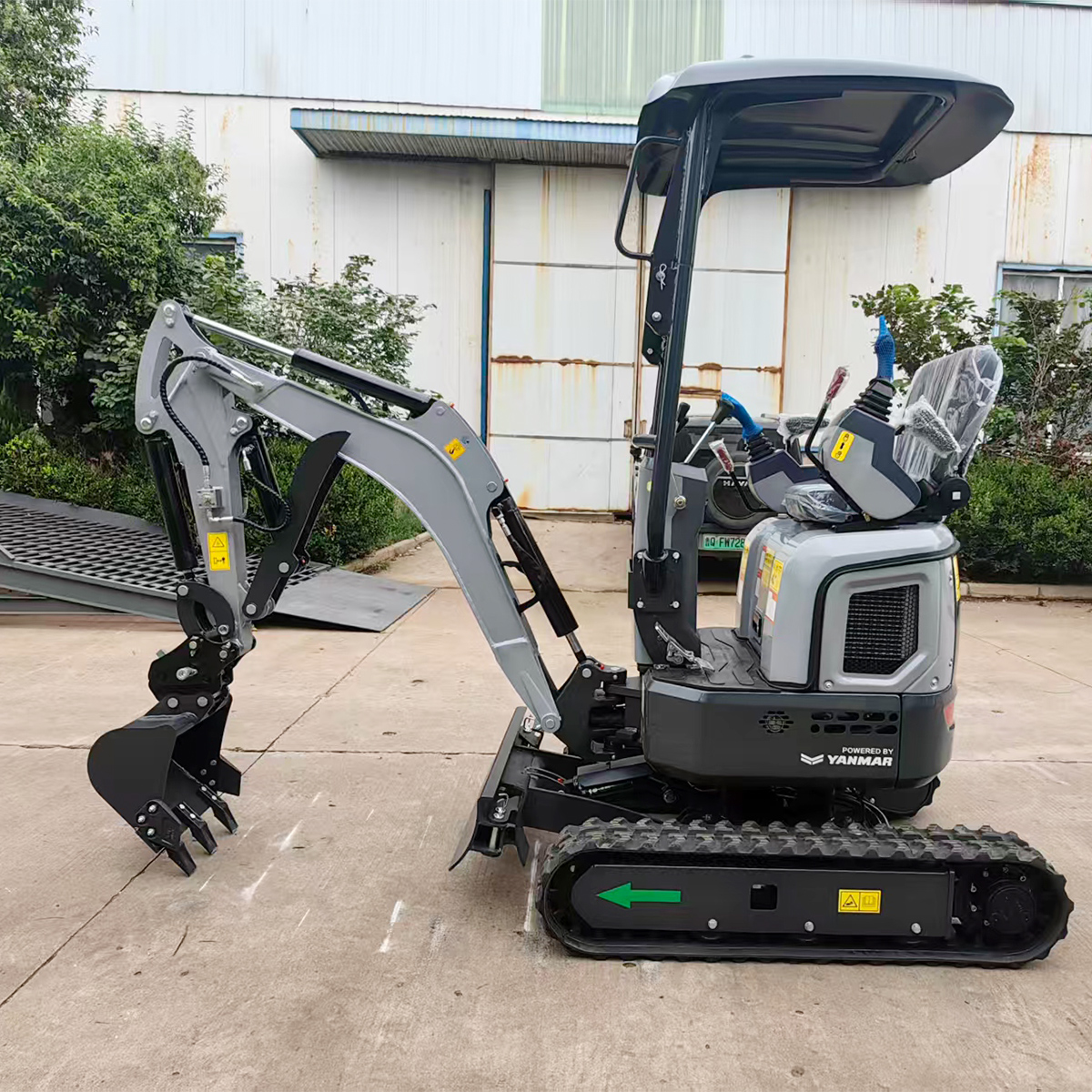 Commercial Construction Mini Excavator Reliable Machine